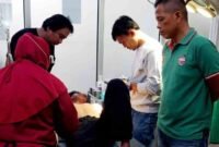 Korban Penikaman saat mendapatkan penanganan medis di RSUD Bone
