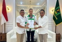 Andi Islamuddin-Andi Irwandi Natsir menerima Rekomendasi B1-KWK di Kantor DPP PPP Jakarta Pusat, Jumat 23 Agustus 2024