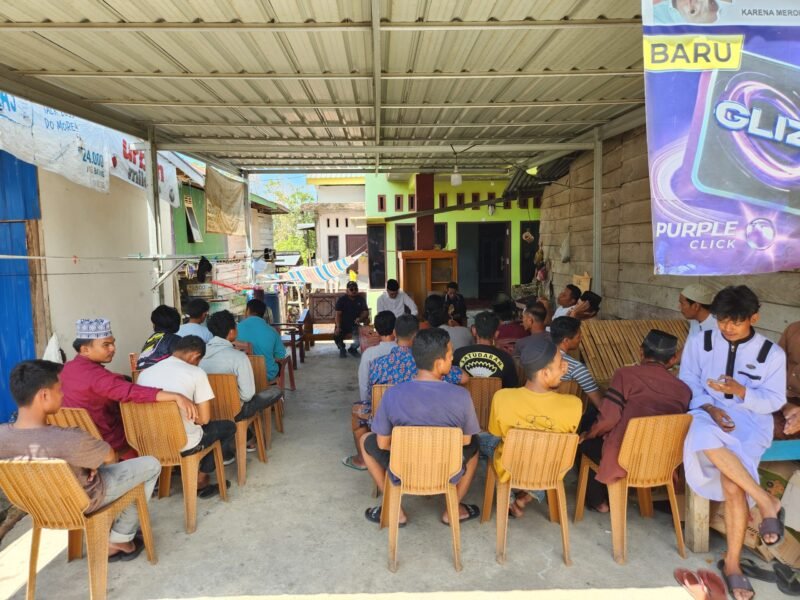 Sipakariomi saat disambut hangat oleh masyarakat Waempubbu Amali