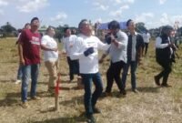 Andi Islamuddin Menerbangkan Layang-layang, Jumat 4/10/2024.