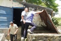 Pj. Bupati saat mengunjungi sumber air PDAM Bone