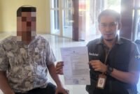 Pelapor (Suami) Didampingi Kuasa Hukum Andi Asrul Amri SH, Usai di BAP di Polres Bone, Rabu, 16/10/2024.