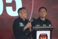 Paslon 'Tegak Lurus' saat debat publik kedua, Senin malam 11/11//2024