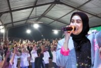 Penampilan Izmy X-Factor Indonesia memukau di Kampanye Tegak Lurus
