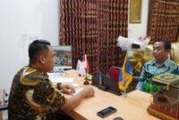 Pj Bupati Bone Andi Winarno Eka Putra saat melakukan Tes wawancara kepada salah satu Calon Dewas PDAM Wae manurung, Sabtu, 28/12/2024