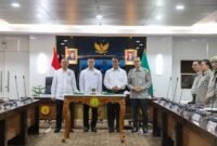 Ketua Umum Kadin Indonesia Anindya Nofyan bakrie usai penandatanganan nota kesepahaman (MoU) bersama Menteri Pertanian (Mentan) Andi Amran Sulaiman di Kantor Pusat Kementan, Jakarta, Senin (10/3/2025).