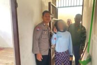 Terduga pelaku saat diamankan oleh pihak Kepolisian.