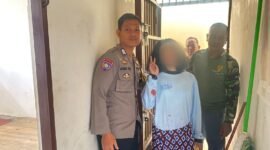 Terduga pelaku saat diamankan oleh pihak Kepolisian.