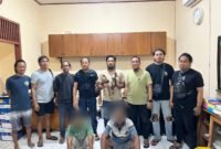 Kedua terduga pelaku saat diamankan di Mapolres Bone, kamis malam, 29 Januari 2026.