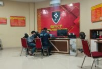 Tim Kuasa Hukum saat mendatangi SPKT Polres Bone, Rabu Malam, 14/4/2026