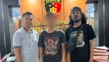 Terduga Pelaku saat diamankan di Mapolres Bone, Senin malam, 18 Meii 2026.