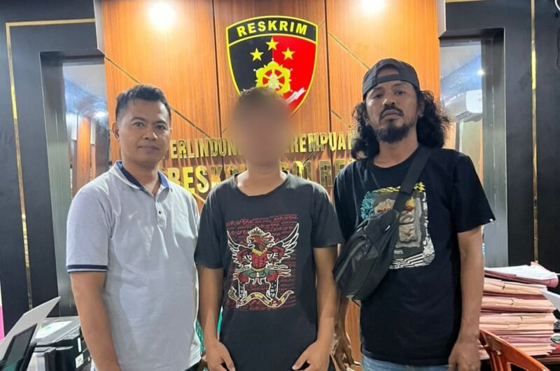 Terduga Pelaku saat diamankan di Mapolres Bone, Senin malam, 18 Meii 2026.
