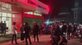 Foto : Situasi di depan Puskesmas Kahu.Sabtu malam, 30//5/2026.