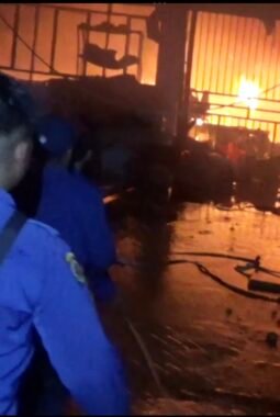 Gudang Percetakan Trias Muda Hangus Terbakar, Kerugian Ditaksir Mencapai 2 Miliar 