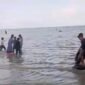 Foto : Suasana kepanikan pengunjung di lokasi kejadian.