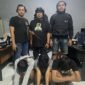 Tiga terduga pelaku penyerangan saat diamankan Tim Resmob Polres Bone.