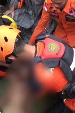 Ayah Tengah Evakuasi Warga Banjir, Bocah 5 Tahun di Bone Tenggelam dan Meninggal Dunia