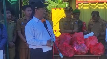 Mentan RI Salurkan Bantuan Rp9 Miliar untuk Korban Banjir di Bone