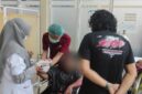Terduga pelaku saat mendapatkan perawatan medis di RSUD Bone, Rabu, 24/6/2026.