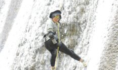 Menguji Adrenalin di Air Terjun Maccading, Surga Tersembunyi Bone yang Kini Diburu Pecinta Canyoning