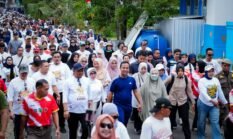 Disambut Antusias Puluhan Ribu Warga, Gubernur Sulsel Lepas Peserta Jalan Sehat Anti Mager HUT ke-67 Kabupaten Luwu