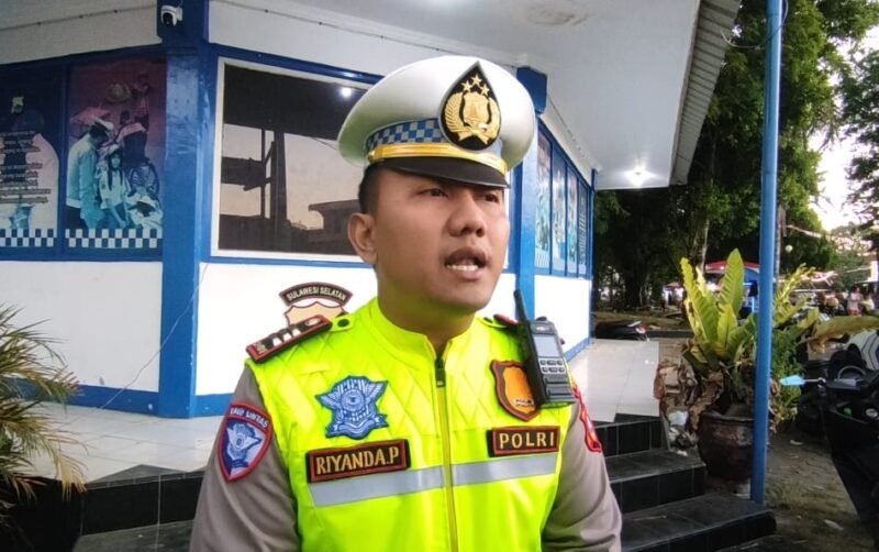 Foto : Kasat Lantas Polres Bone AKP Riyanda. P.