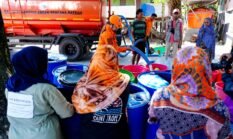 Terima Bantuan Air Bersih, Warga Kalosi Maros: Terima Kasih Bantuannya Pak Gubernur