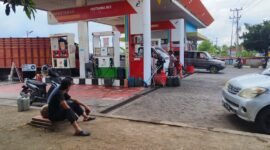 Ketgam : Potret salah satu SPBU di Kabupaten Soppeng.