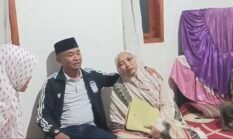 Bupati Bone Melayat ke Rumah Duka Balita 4 Tahun Korban Kecelakaan