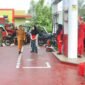 Foto : Bupati bone saat sidak di SPBU Uloe beberapa waktu lalu.